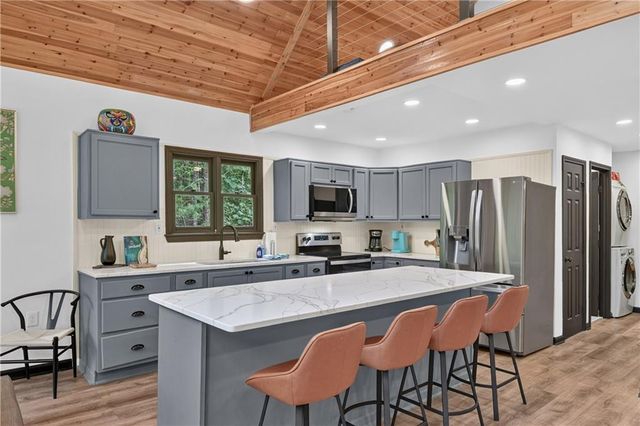 2 Watson Gap Road, Mineral Bluff, GA 30559