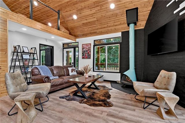 2 Watson Gap Road, Mineral Bluff, GA 30559