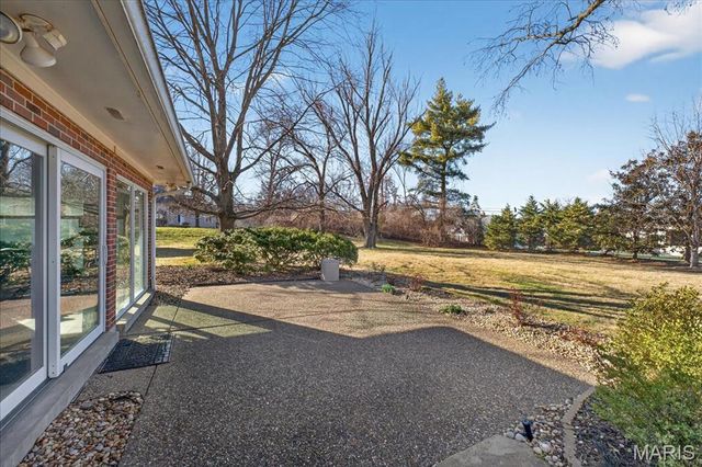 11549 Clayton Road, St Louis, MO 63131