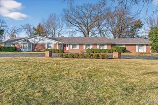 11549 Clayton Road, St Louis, MO 63131