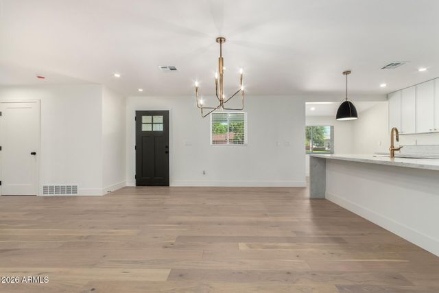 829 E DESERT PARK Lane, Phoenix, AZ 85020