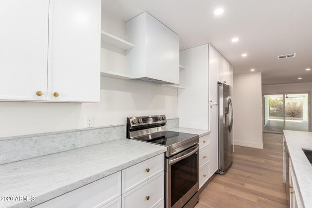 829 E DESERT PARK Lane, Phoenix, AZ 85020