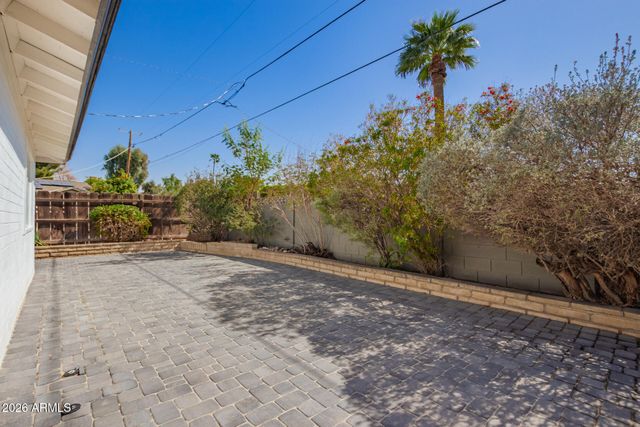 829 E DESERT PARK Lane, Phoenix, AZ 85020