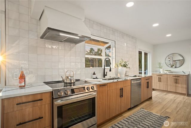 708 Waverly Avenue, Everett, WA 98201