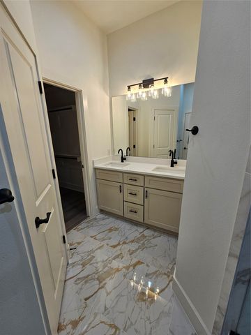 605 Begonia Drive, Azle, TX 76029