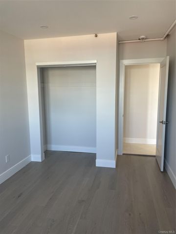 320 Post Avenue 3A, Westbury, NY 11590
