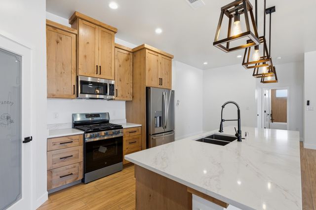 1537 Tulip Road SE, Rio Rancho, NM 87124
