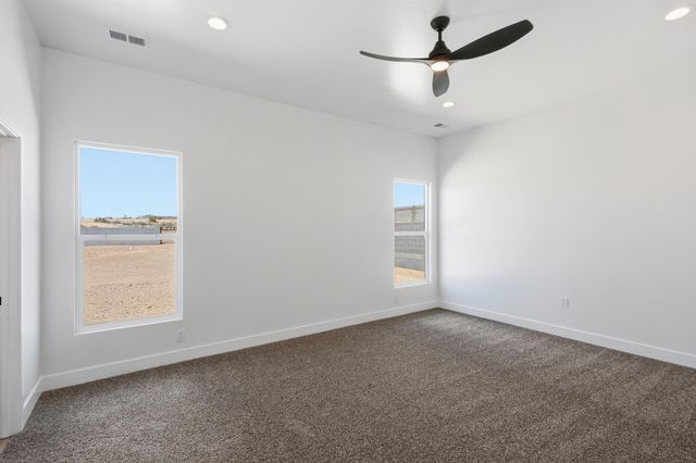 1537 Tulip Road SE, Rio Rancho, NM 87124