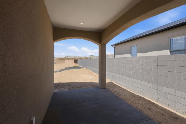1537 Tulip Road SE, Rio Rancho, NM 87124