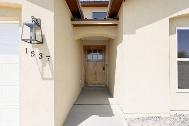 1537 Tulip Road SE, Rio Rancho, NM 87124