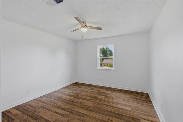 708 Alabama St, Sulphur, LA 70663