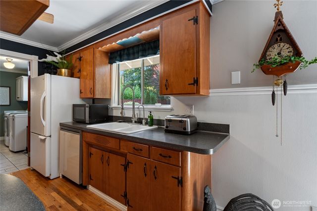 4025 Brouse Boulevard W, University Place, WA 98466