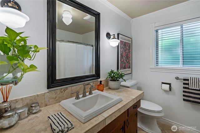 4025 Brouse Boulevard W, University Place, WA 98466