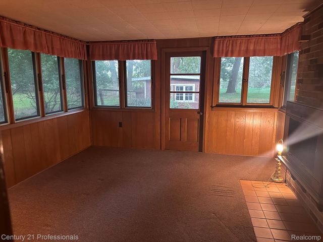 21776 E Fairway Drive S, Southfield, MI 48033