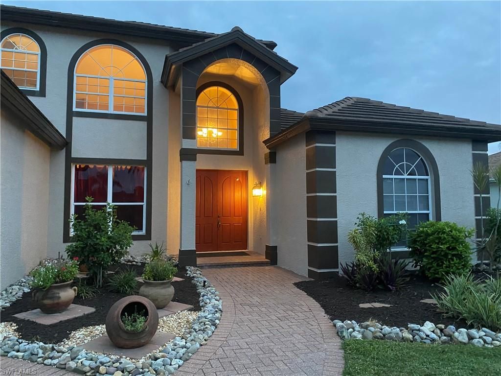 9937 Ortega LN, Bonita Springs, FL 34135