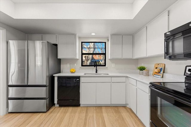 8810 41ST STREET N, Pinellas Park, FL 33782