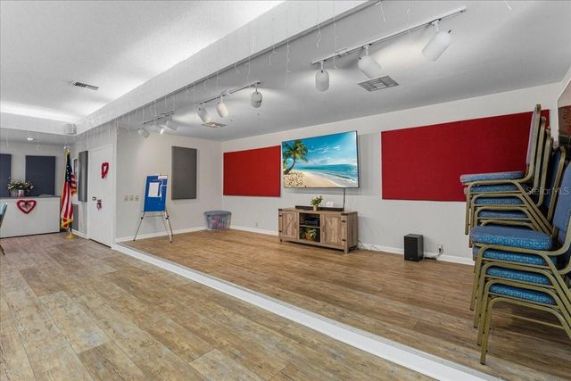 8810 41ST STREET N, Pinellas Park, FL 33782