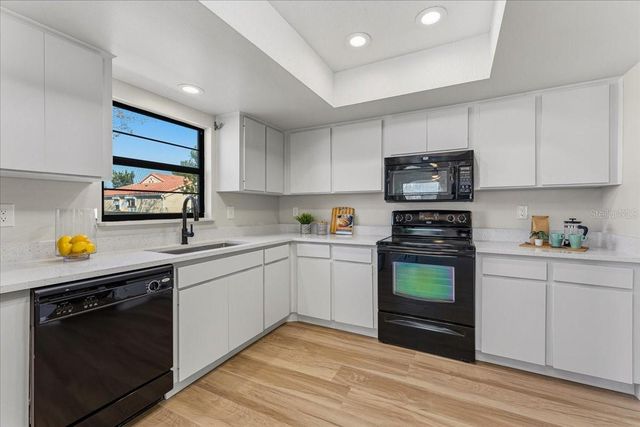 8810 41ST STREET N, Pinellas Park, FL 33782