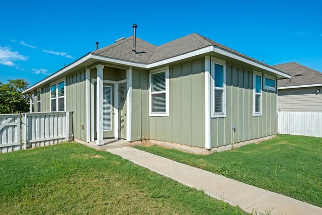 300 Hortus DR, Kyle, TX 78640