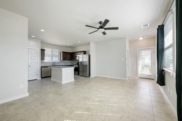 300 Hortus DR, Kyle, TX 78640