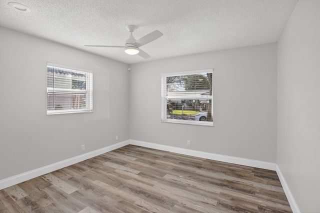 8845 NW 14th Street, Plantation, FL 33322