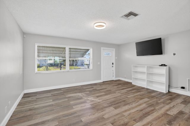 8845 NW 14th Street, Plantation, FL 33322