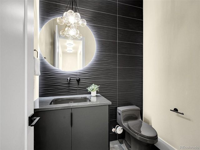 1555 Arrowpoint Ct, Franktown, CO 80116