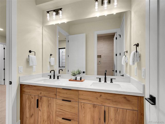 1555 Arrowpoint Ct, Franktown, CO 80116