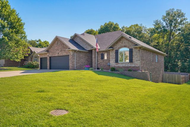 5748 S Winsor Drive, Battlefield, MO 65619