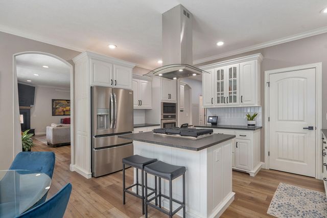 5748 S Winsor Drive, Battlefield, MO 65619