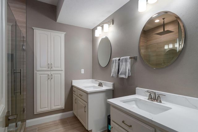 5748 S Winsor Drive, Battlefield, MO 65619