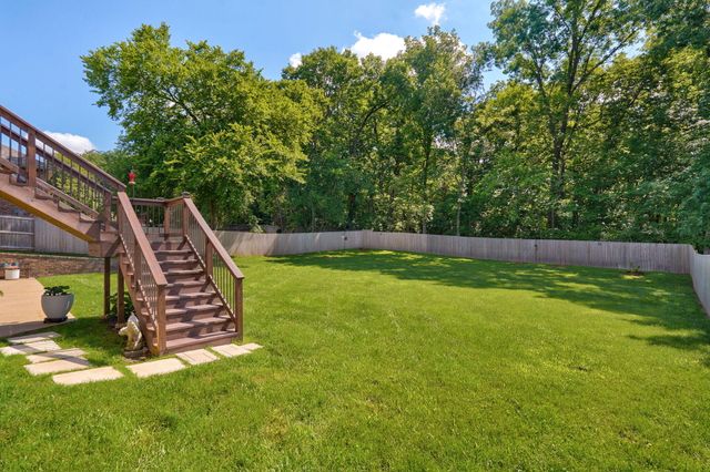 5748 S Winsor Drive, Battlefield, MO 65619