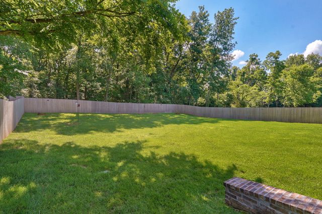 5748 S Winsor Drive, Battlefield, MO 65619