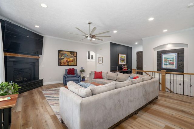5748 S Winsor Drive, Battlefield, MO 65619