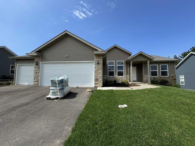 400 Julie Court, Belleville, WI 53508