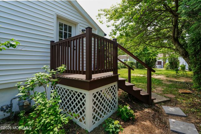 383 Navesink Avenue, Atlantic Highlands, NJ 07716