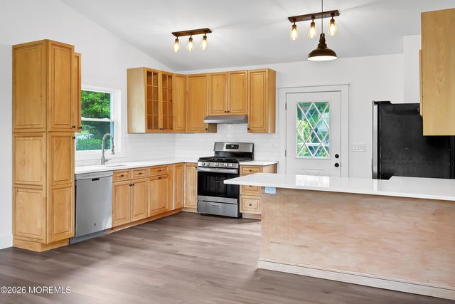 383 Navesink Avenue, Atlantic Highlands, NJ 07716