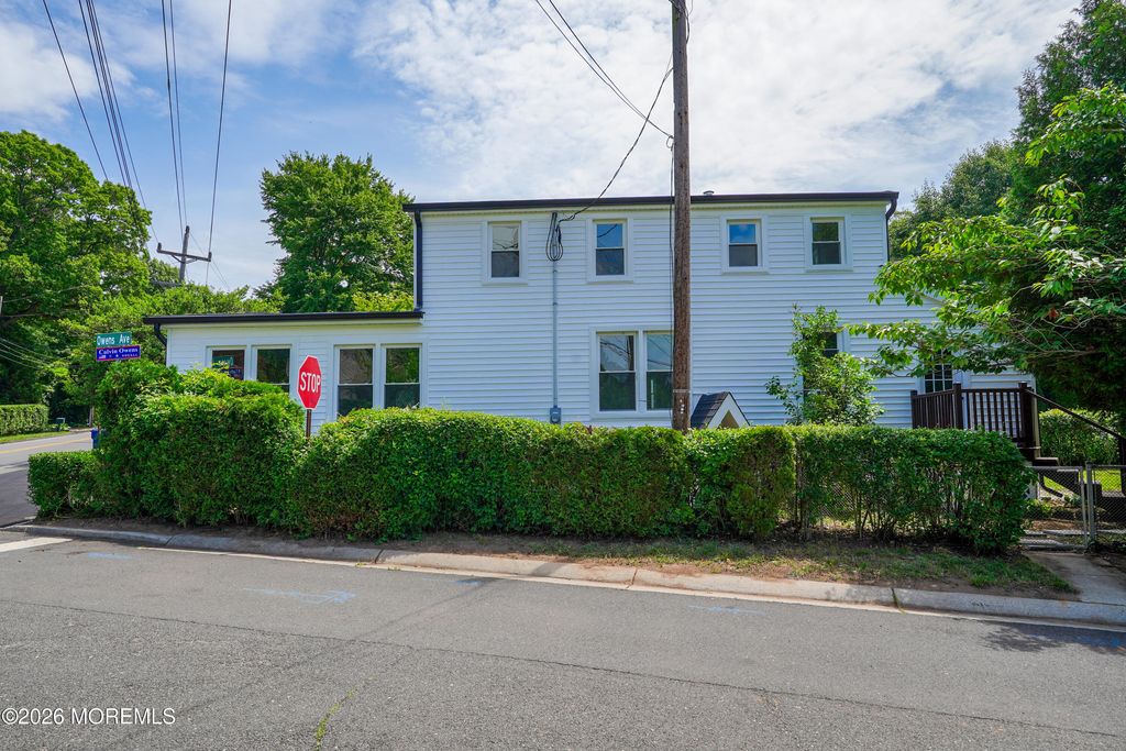 383 Navesink Avenue, Atlantic Highlands, NJ 07716