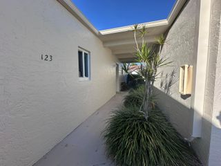2671 Boundbrook Boulevard 123, West Palm Beach, FL 33406