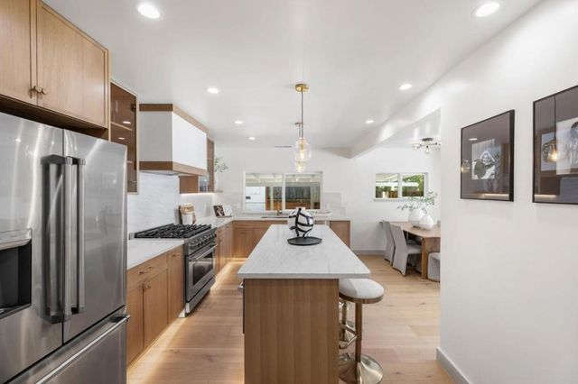 2600 Evergreen Drive, San Bruno, CA 94066