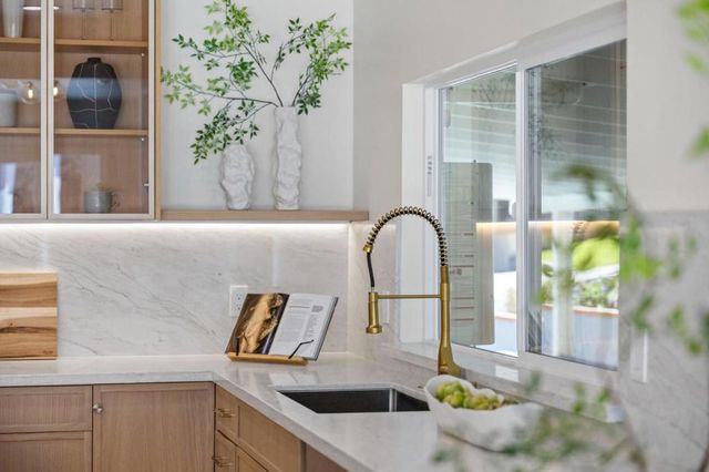 2600 Evergreen Drive, San Bruno, CA 94066