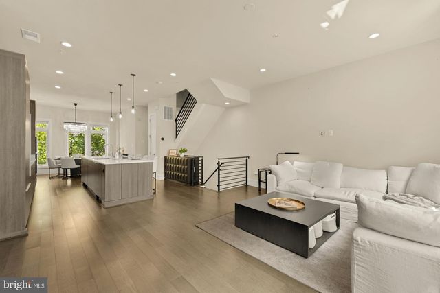 2820 TELEK PL, Alexandria, VA 22314