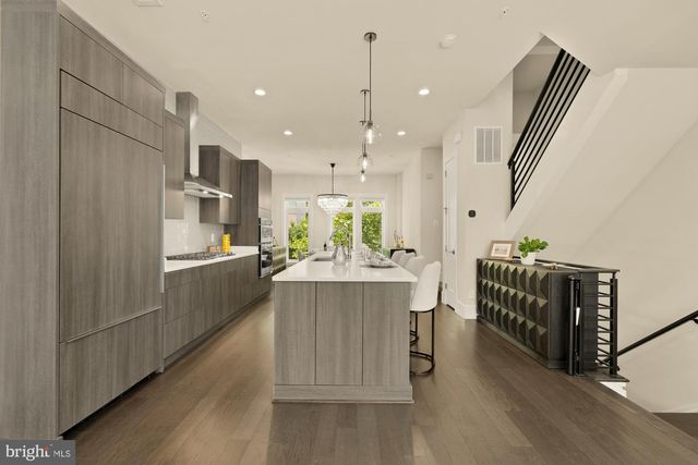 2820 TELEK PL, Alexandria, VA 22314