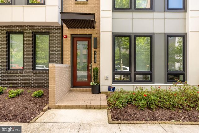 2820 TELEK PL, Alexandria, VA 22314