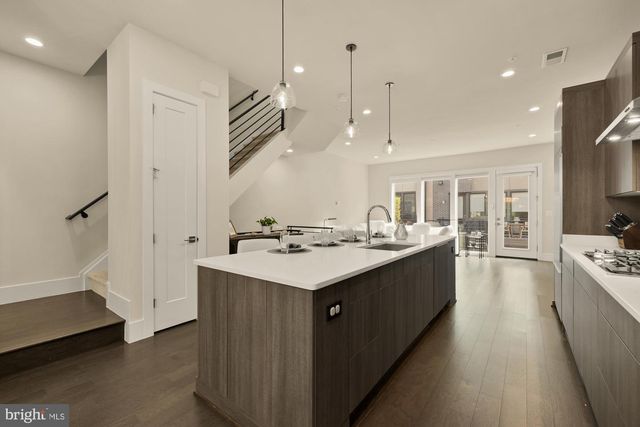 2820 TELEK PL, Alexandria, VA 22314