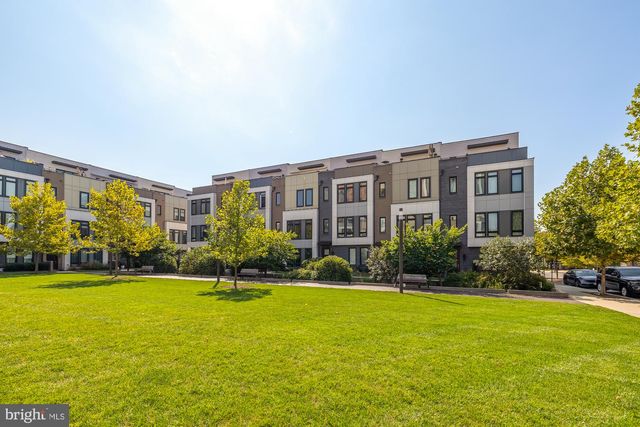 2820 TELEK PL, Alexandria, VA 22314