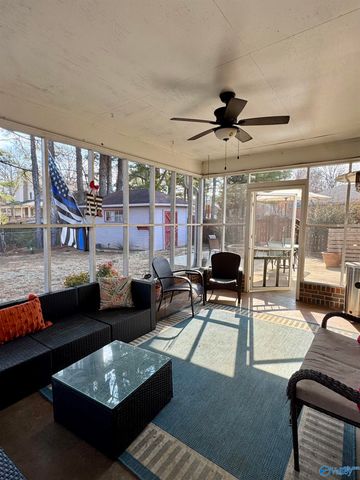 2910 Winfrey Drive SW, Decatur, AL 35603