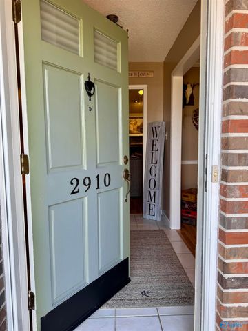 2910 Winfrey Drive SW, Decatur, AL 35603