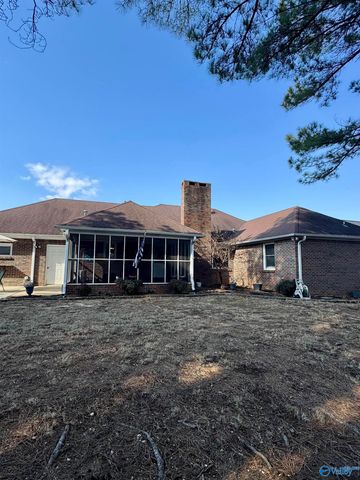 2910 Winfrey Drive SW, Decatur, AL 35603