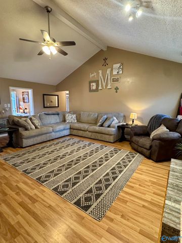 2910 Winfrey Drive SW, Decatur, AL 35603